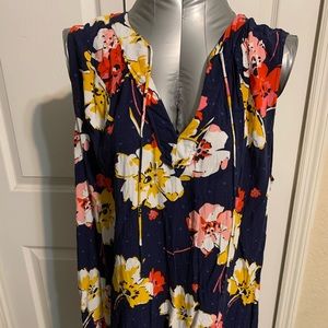 Old navy top Size XXL